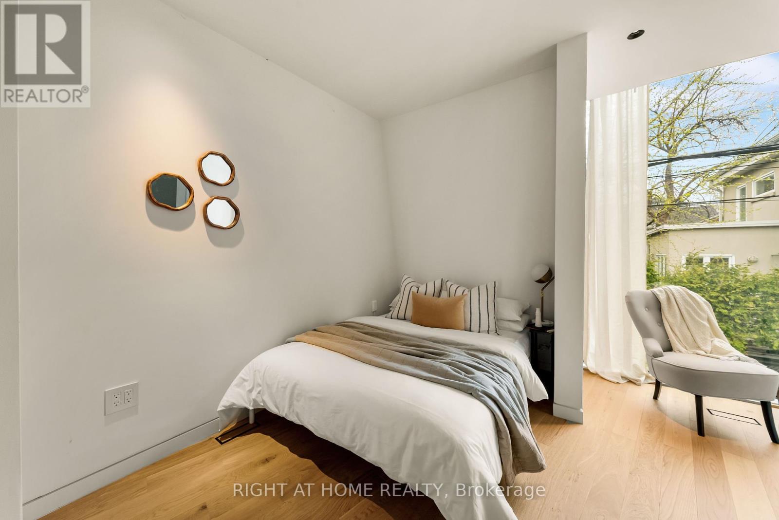 Laneway House - 44 Foxley Street, Toronto, Ontario  M6J 1R1 - Photo 8 - C12310480
