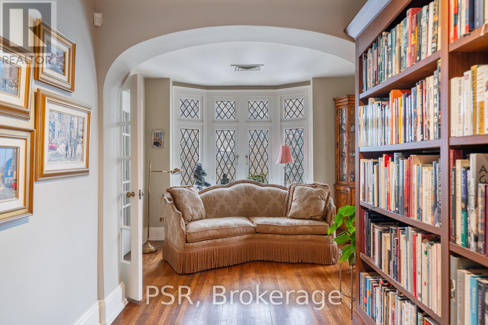 13 Old Forest Hill Road, Toronto, Ontario  M5P 2P6 - Photo 13 - C12310510