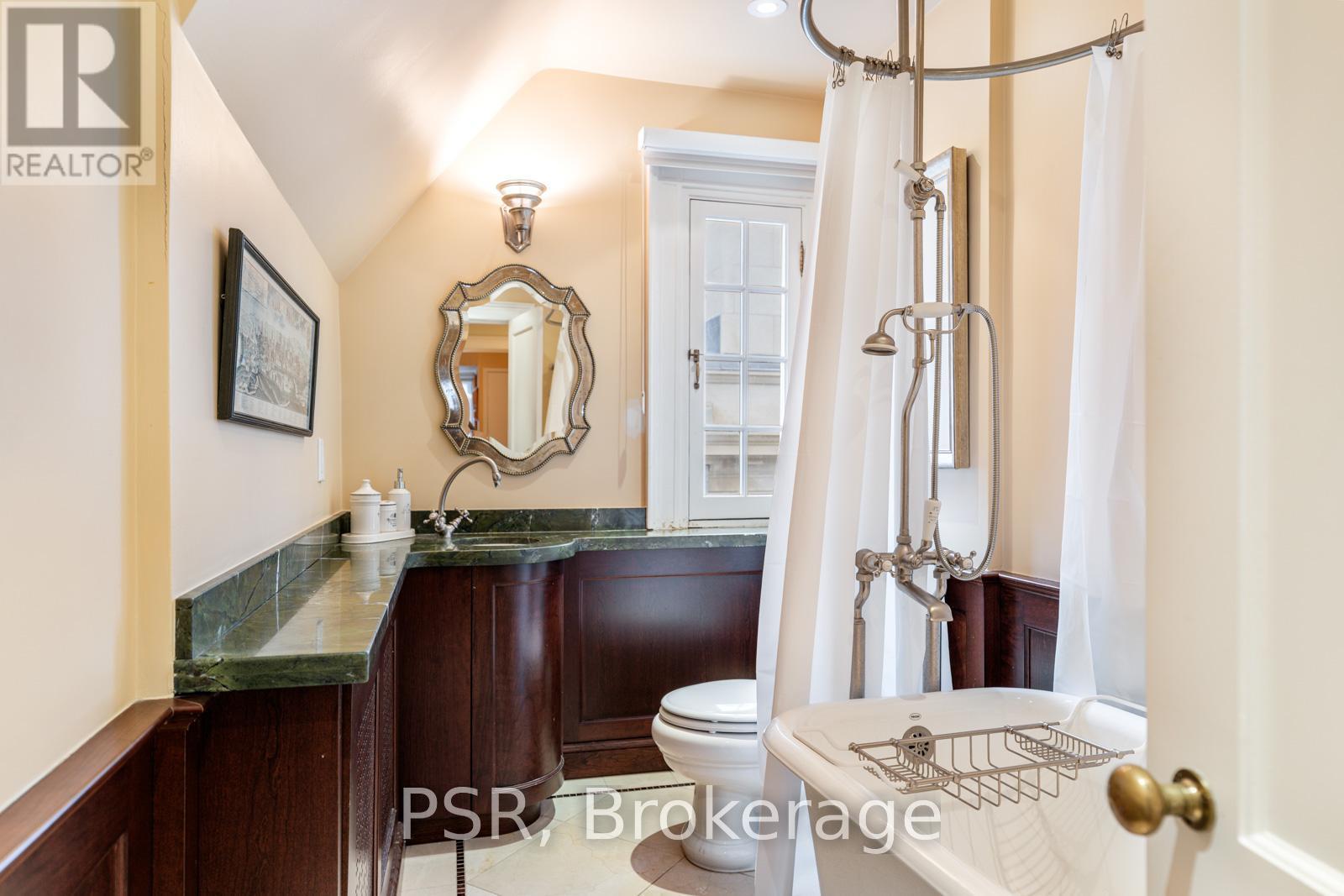 13 Old Forest Hill Road, Toronto, Ontario  M5P 2P6 - Photo 19 - C12310510