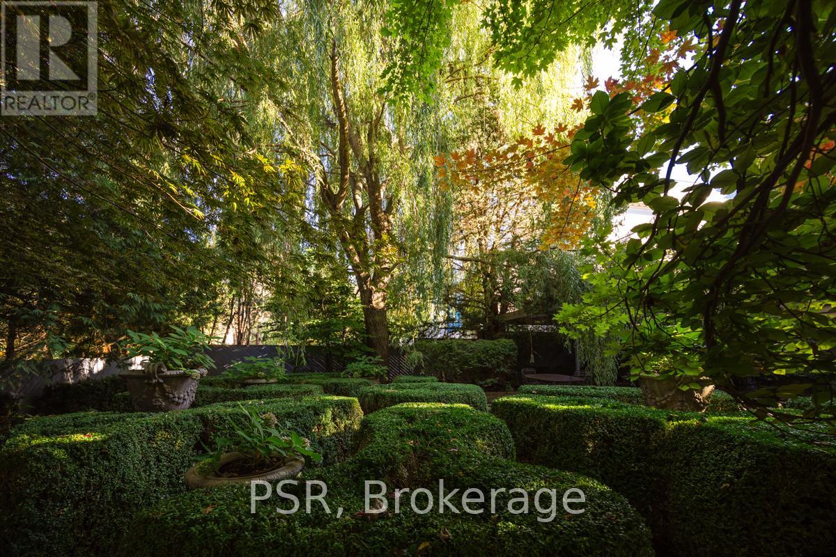 Property at 13 OLD FOREST HILL ROAD image 2