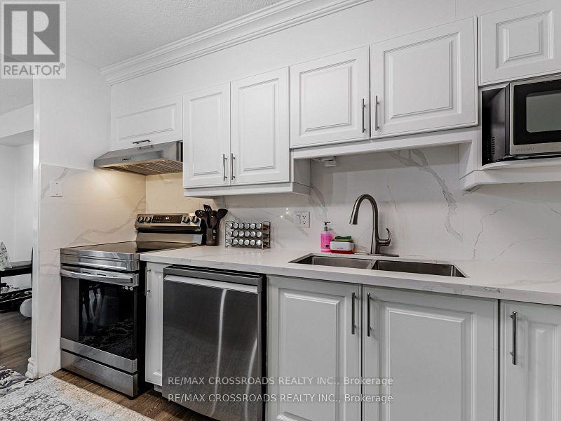 111 - 20 Sunrise Avenue, Toronto, Ontario  M4A 2R2 - Photo 10 - C12310590