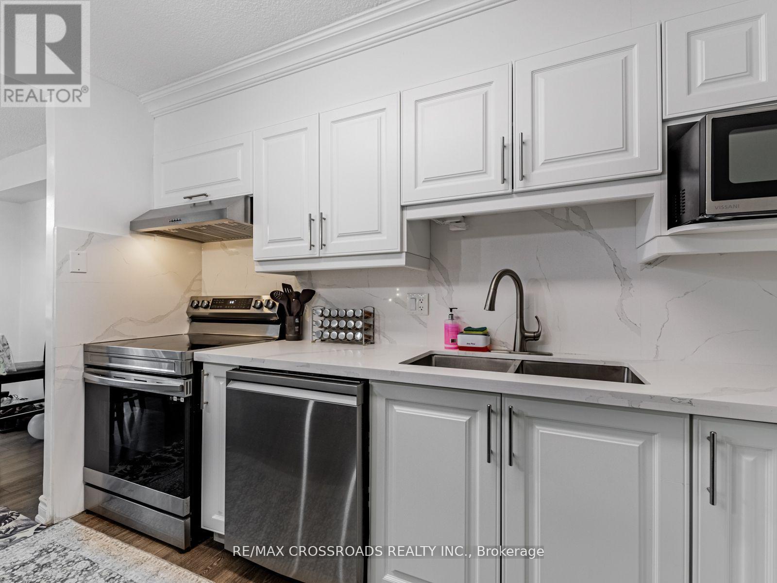111 - 20 Sunrise Avenue, Toronto, Ontario  M4A 2R2 - Photo 23 - C12310590
