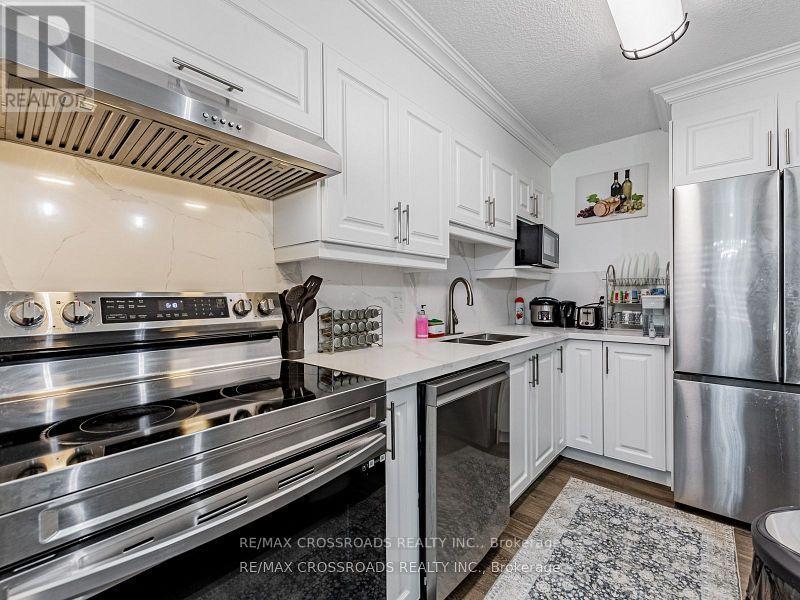 111 - 20 Sunrise Avenue, Toronto, Ontario  M4A 2R2 - Photo 9 - C12310590