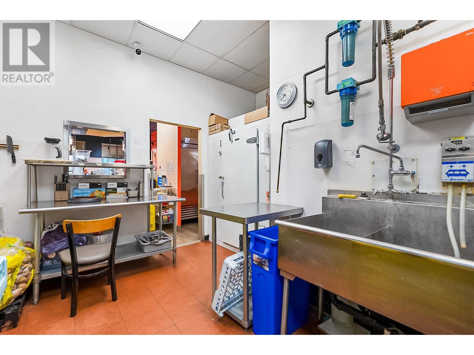 3101 6 Highway Unit# 104, Vernon, British Columbia  V1T 5G6 - Photo 12 - 10357256