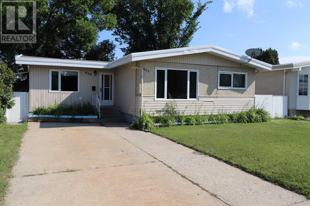 Property at 629 25 Street N image 1