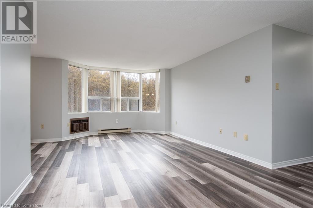 Property at 35 GREEN VALLEY Drive Unit# 703 image 4