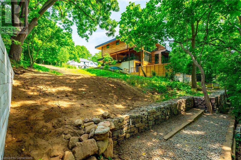 98 Alma Street, Dundas, Ontario  L9H 2E4 - Photo 16 - 40755247