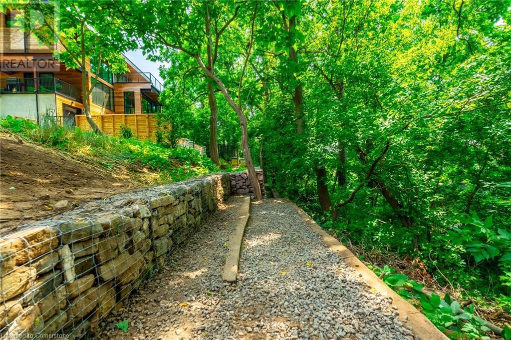 98 Alma Street, Dundas, Ontario  L9H 2E4 - Photo 17 - 40755247