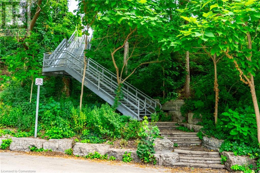 98 Alma Street, Dundas, Ontario  L9H 2E4 - Photo 19 - 40755247