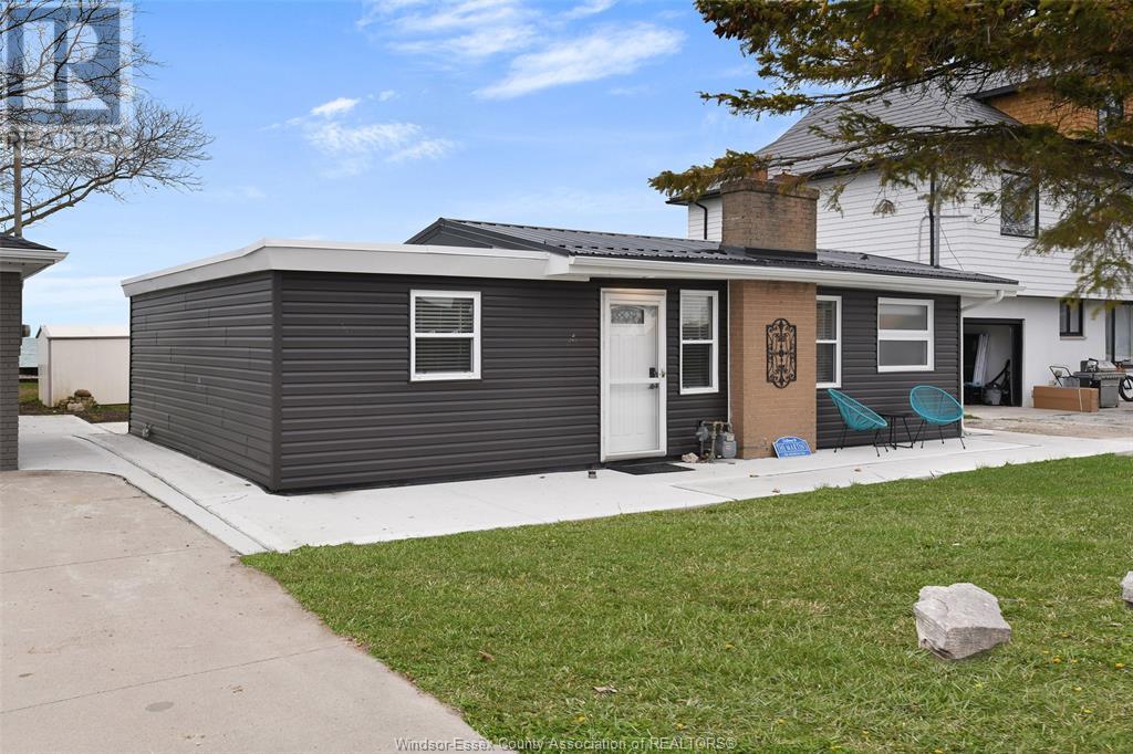 Property at 206 ROBSON image 2