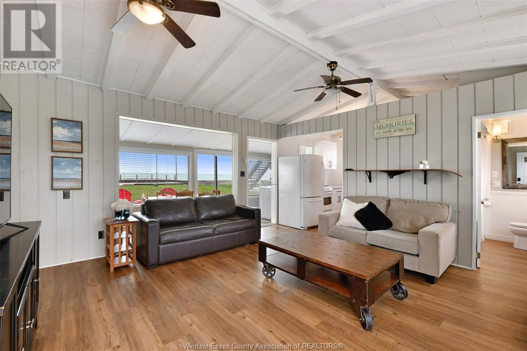 Property at 206 ROBSON image 3
