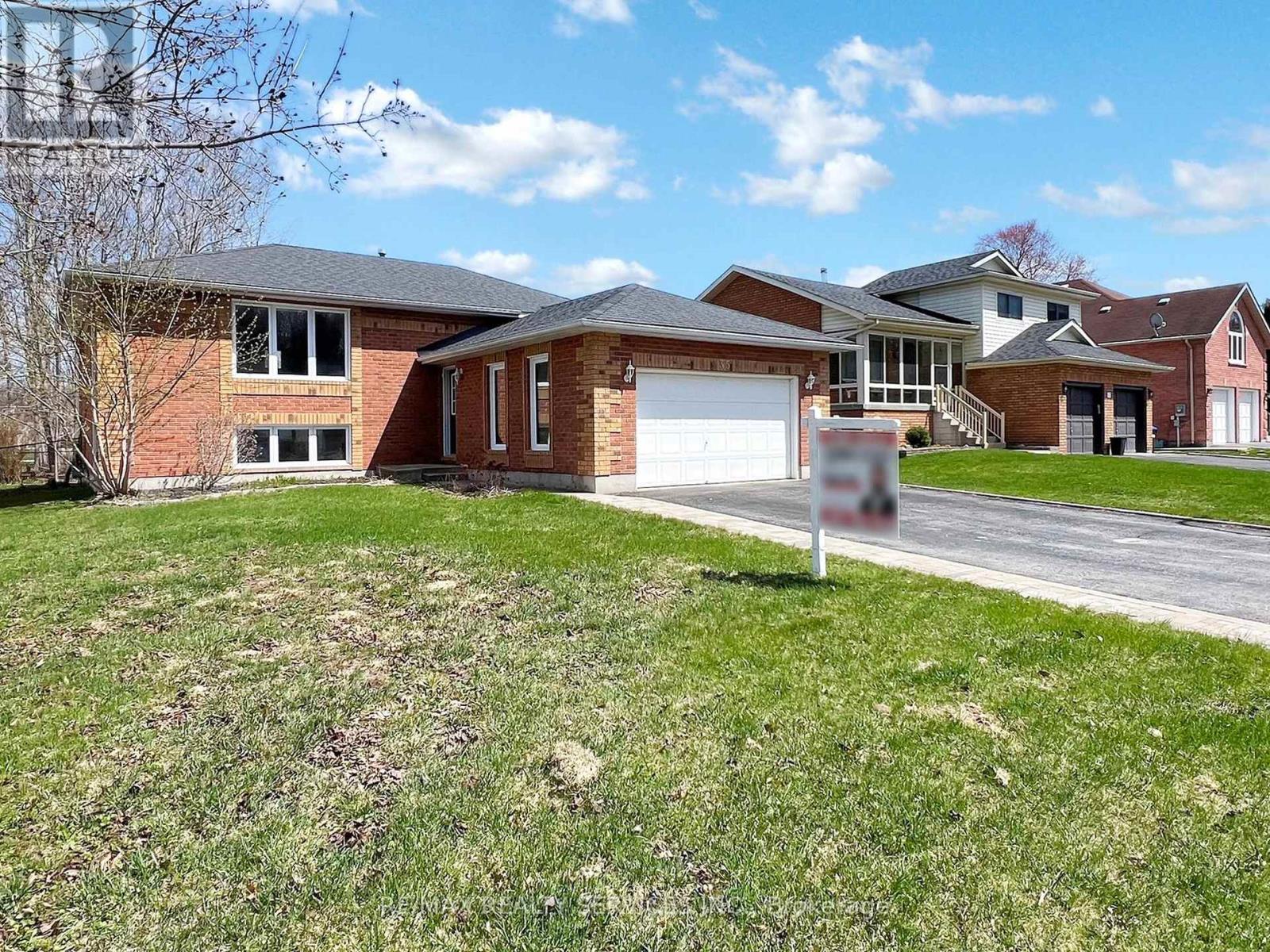 35 Innisbrook Drive, Wasaga Beach, Ontario  L9Z 1G2 - Photo 2 - S12310540