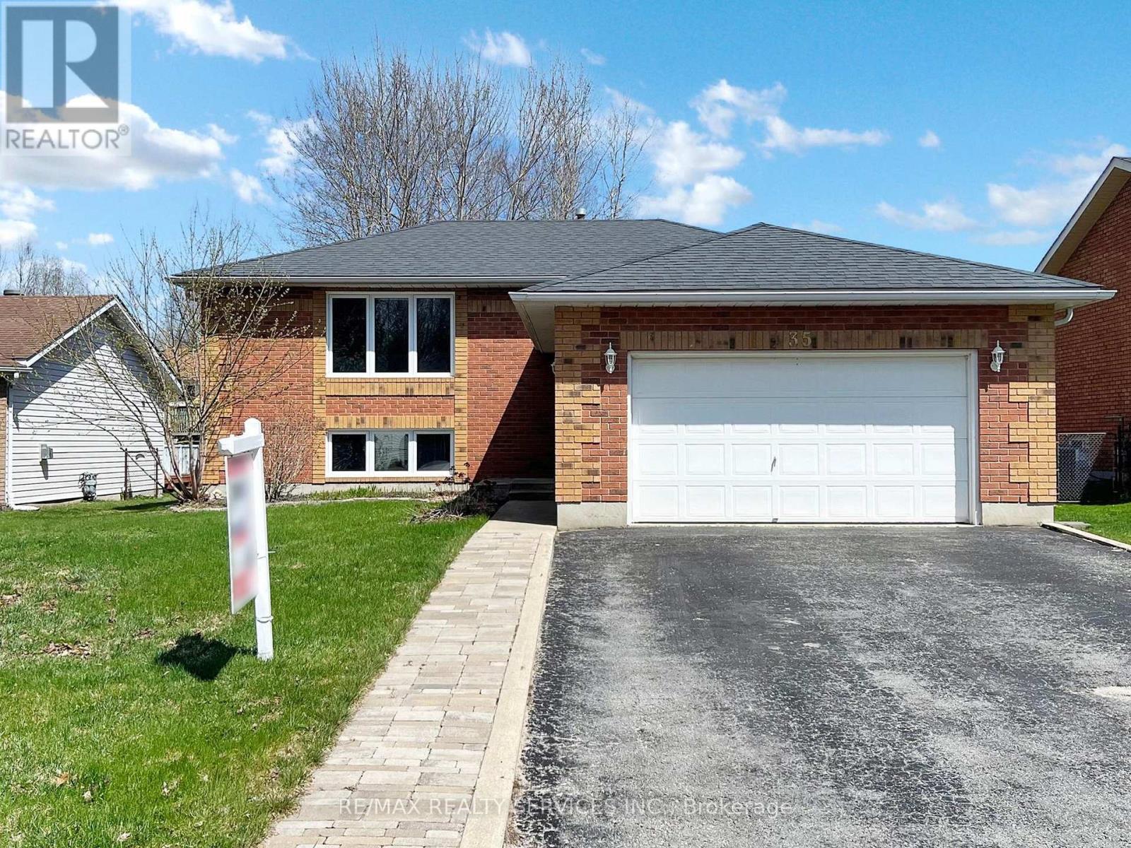 35 Innisbrook Drive, Wasaga Beach, Ontario  L9Z 1G2 - Photo 3 - S12310540