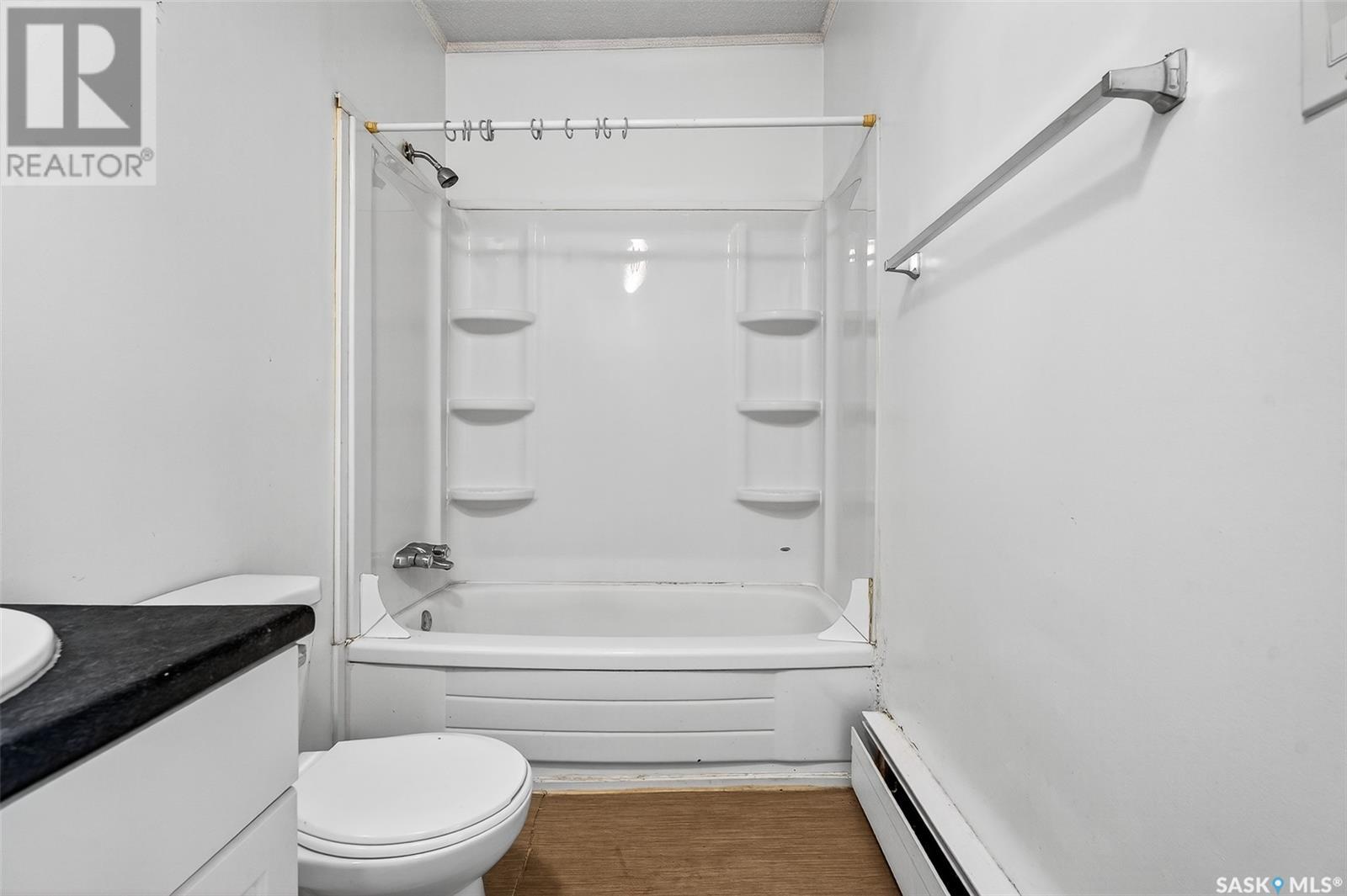 412-418 Athabasca Street E, Moose Jaw, Saskatchewan  S6H 0L8 - Photo 25 - SK013913