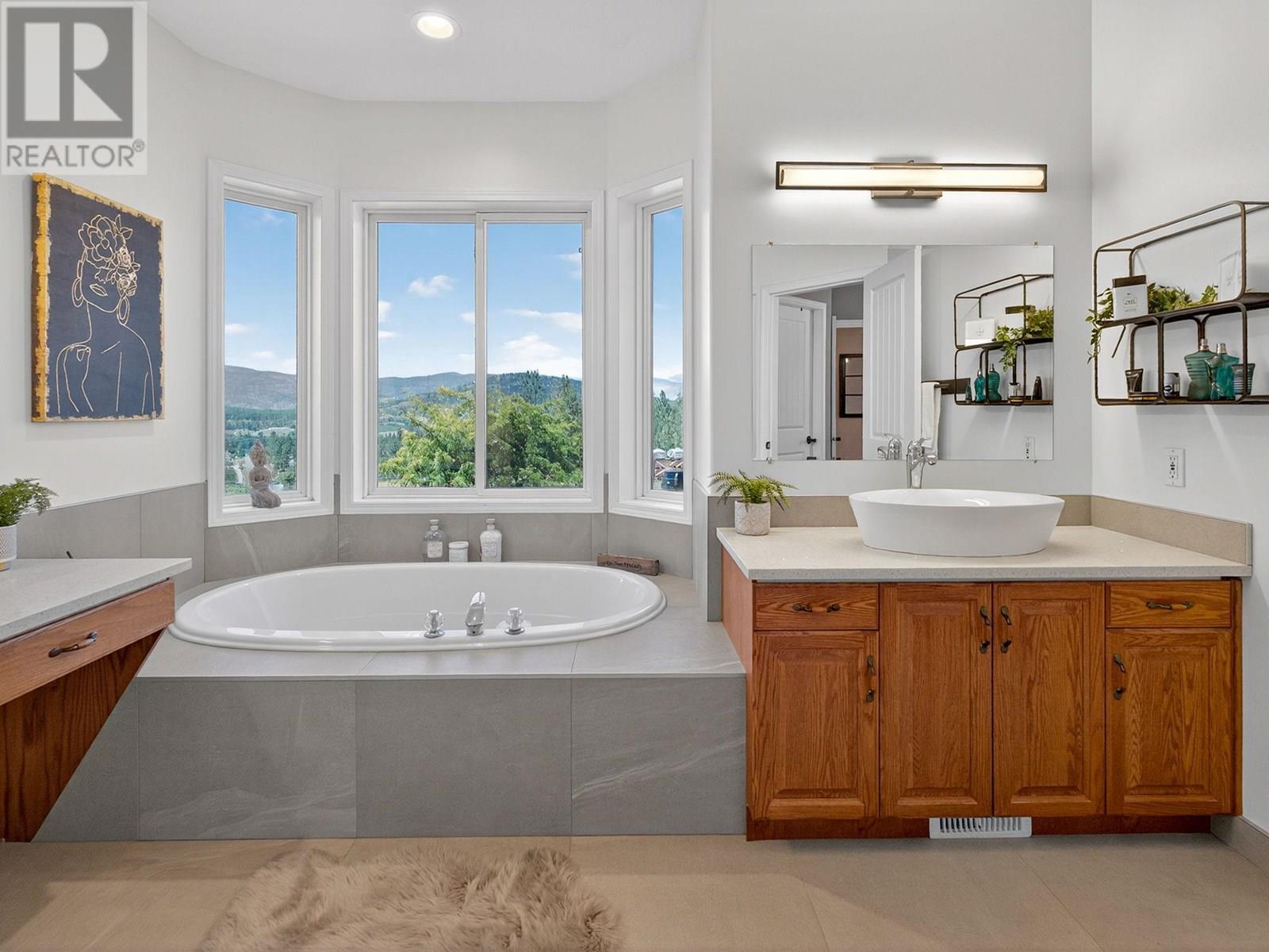 5955 Postill Lake Road, Kelowna, British Columbia  V1X 7V3 - Photo 24 - 10357297