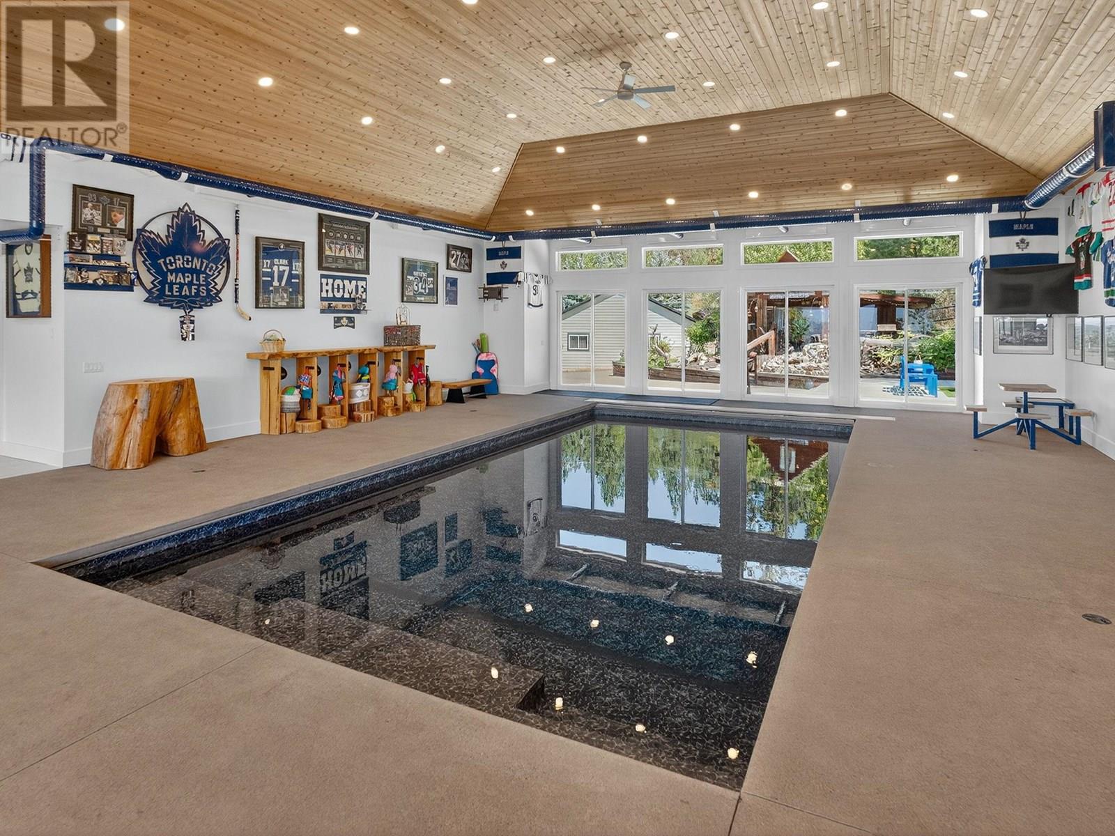 5955 Postill Lake Road, Kelowna, British Columbia  V1X 7V3 - Photo 28 - 10357297