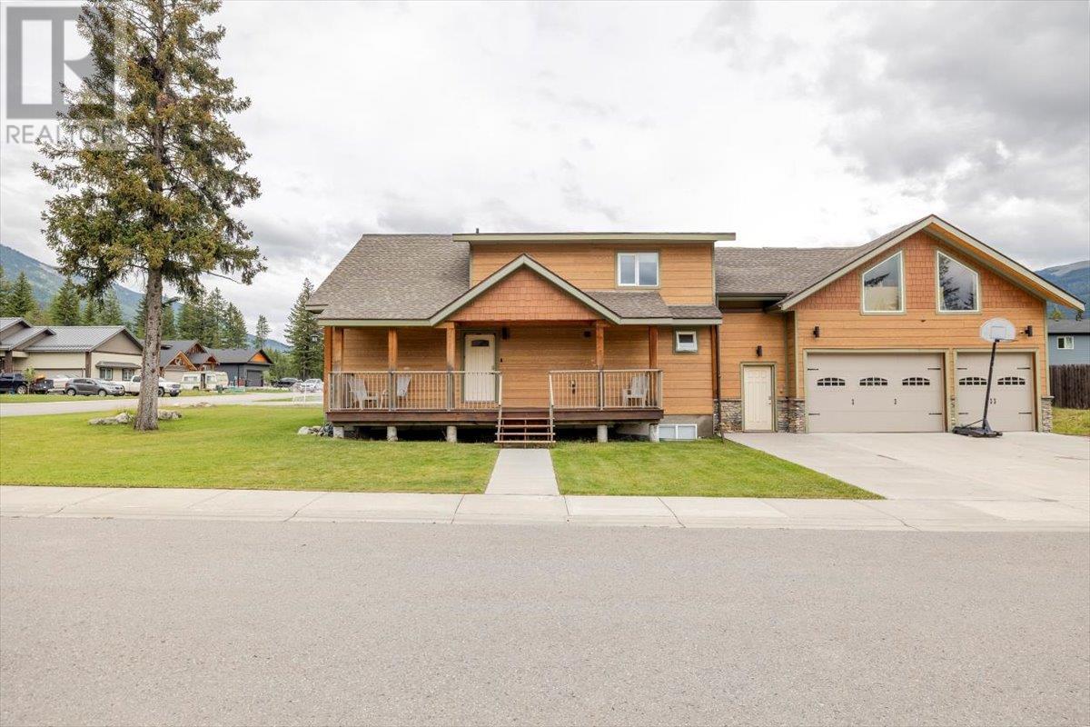 2074 Golden Eagle Drive, Sparwood, British Columbia  V0B 2G2 - Photo 57 - 10356854