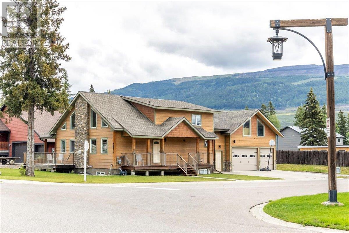2074 Golden Eagle Drive, Sparwood, British Columbia  V0B 2G2 - Photo 64 - 10356854