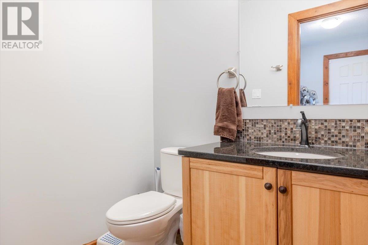 2074 Golden Eagle Drive, Sparwood, British Columbia  V0B 2G2 - Photo 30 - 10356854