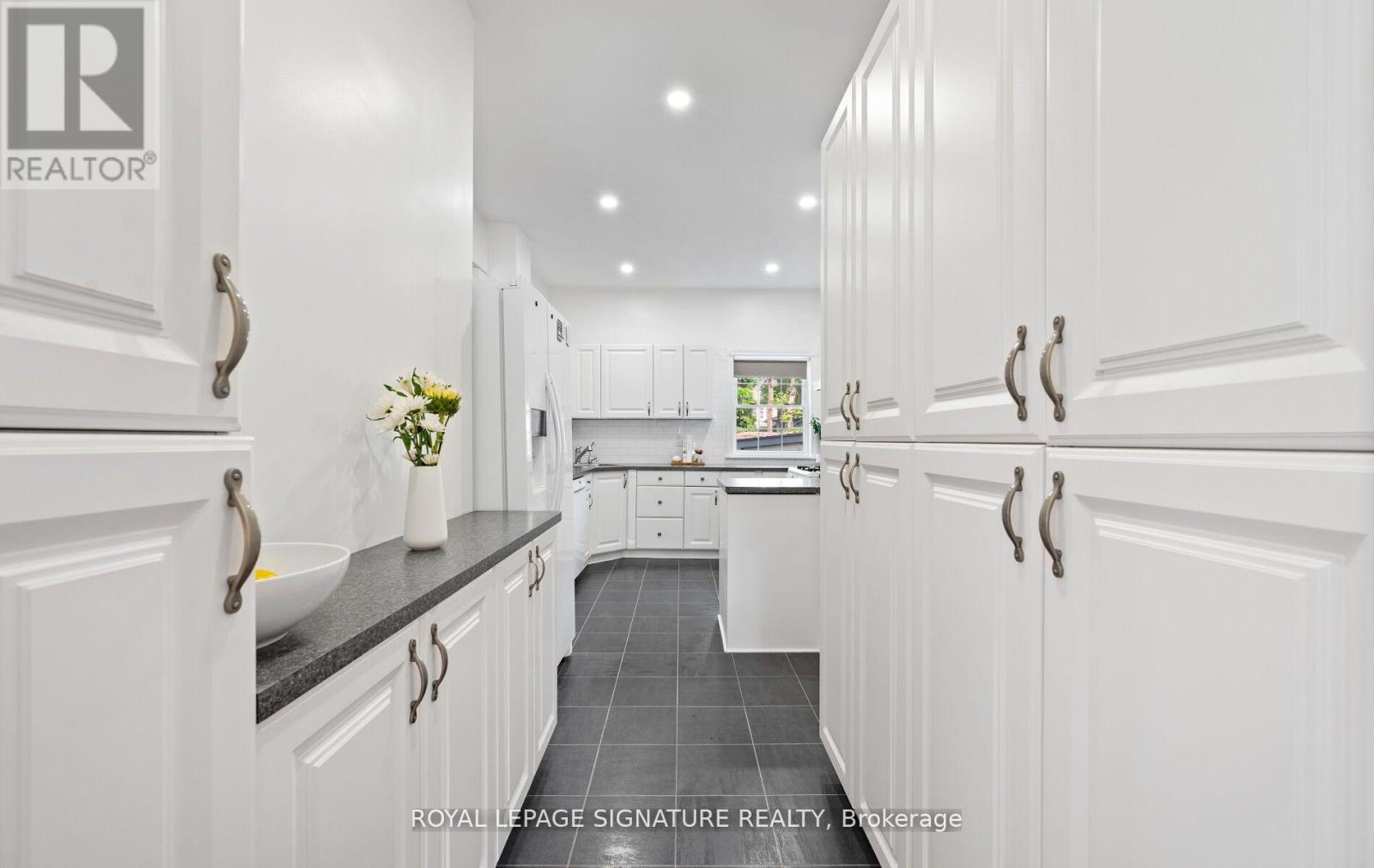 124 Eastbourne Avenue, Hamilton (St. Clair), Ontario  L8M 2M8 - Photo 15 - X12310620