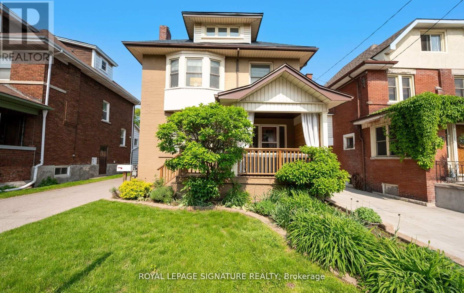 124 Eastbourne Avenue, Hamilton (St. Clair), Ontario  L8M 2M8 - Photo 2 - X12310620