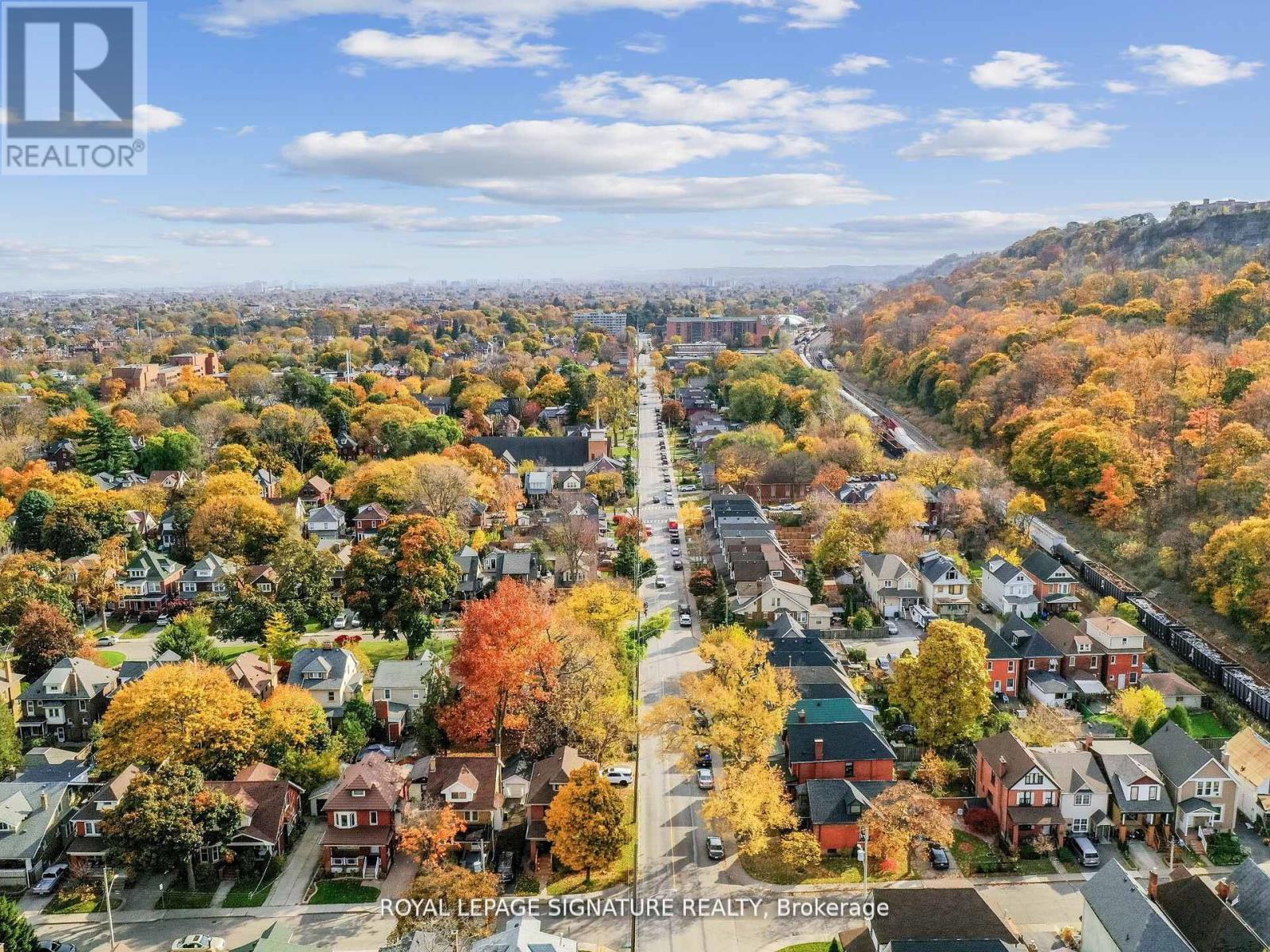 124 Eastbourne Avenue, Hamilton (St. Clair), Ontario  L8M 2M8 - Photo 39 - X12310620