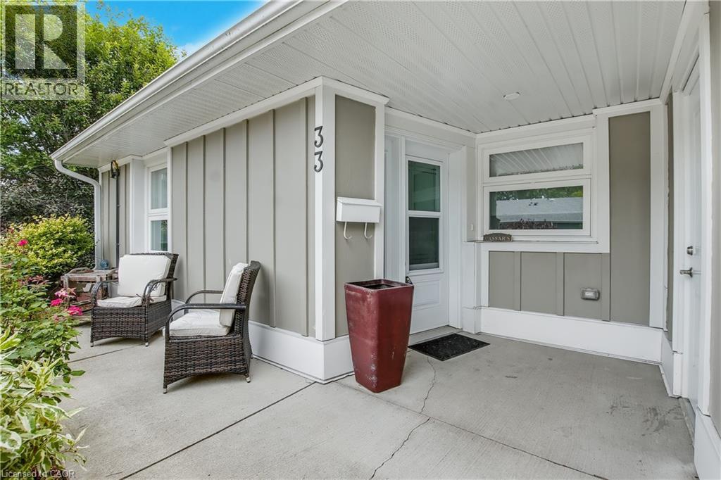 33 Szollosy Circle, Hamilton, Ontario  L9B 1T8 - Photo 4 - 40753674