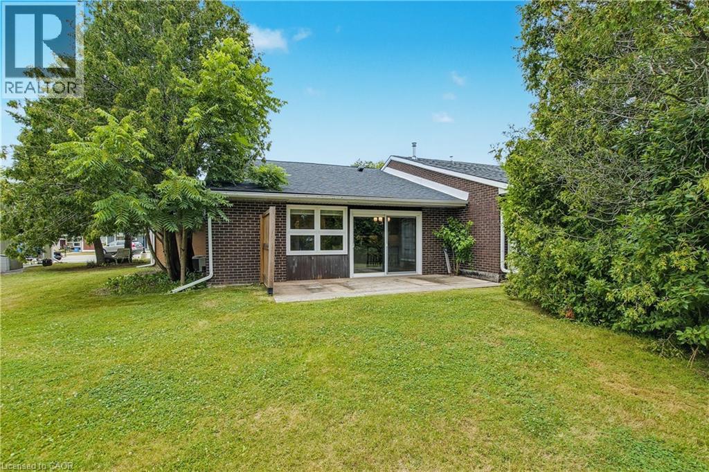 33 Szollosy Circle, Hamilton, Ontario  L9B 1T8 - Photo 27 - 40753674