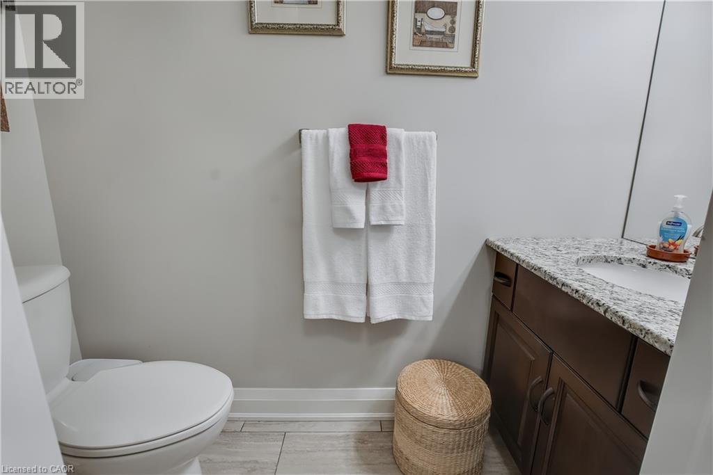 33 Szollosy Circle, Hamilton, Ontario  L9B 1T8 - Photo 7 - 40753674