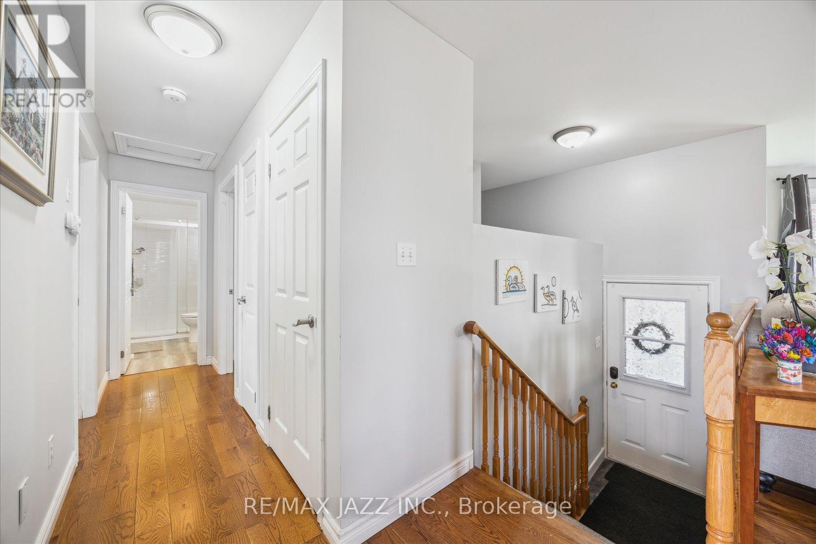 Property at 39 MCGIBBON BOULEVARD image 4
