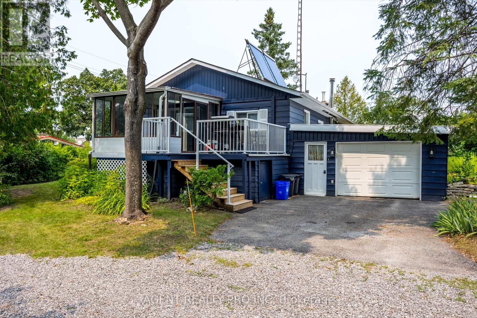21 ORIOLE ROAD, Kawartha Lakes, Ontario