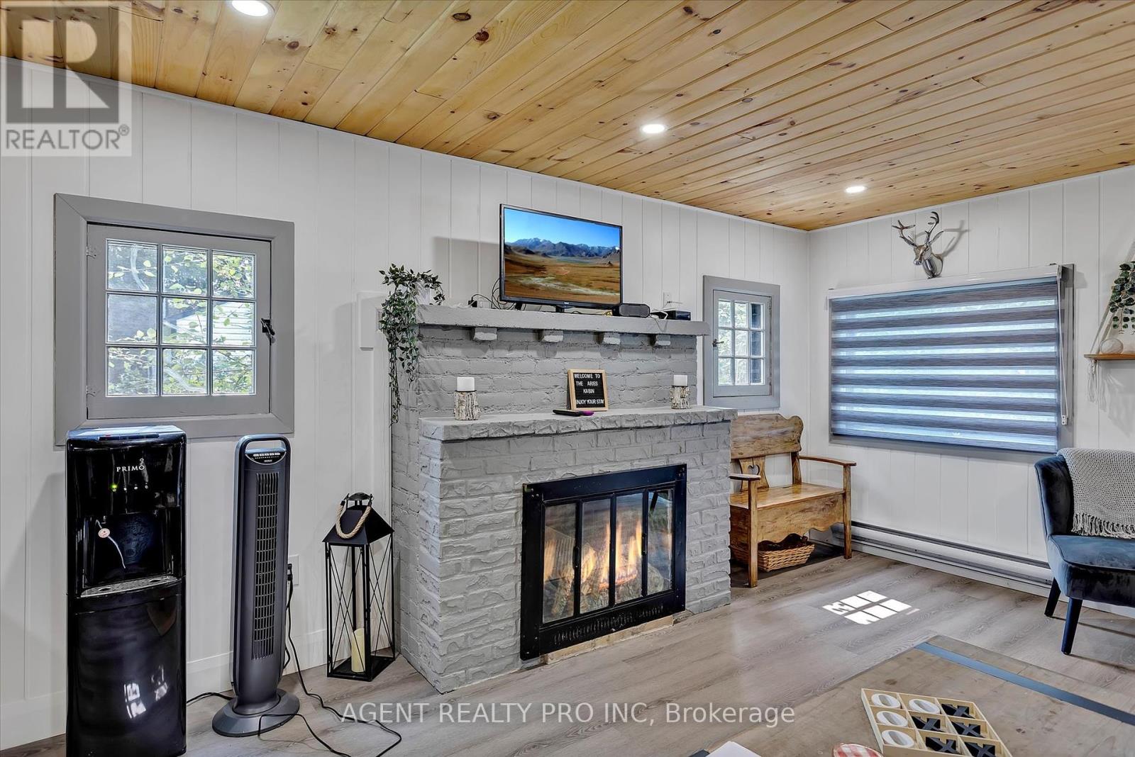 21 Oriole Road, Kawartha Lakes, Ontario  K0M 1N0 - Photo 32 - X12310731