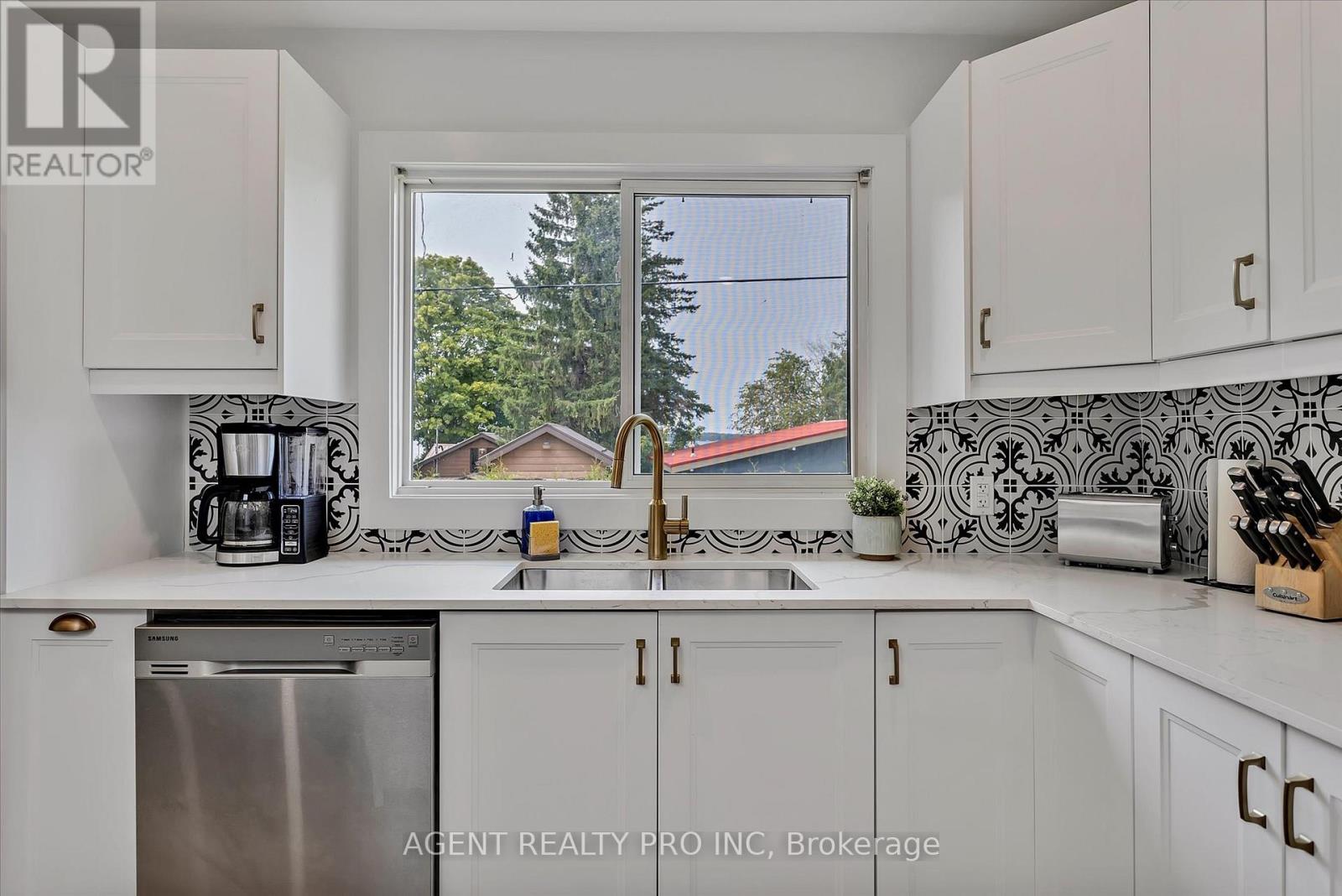 21 Oriole Road, Kawartha Lakes, Ontario  K0M 1N0 - Photo 47 - X12310731