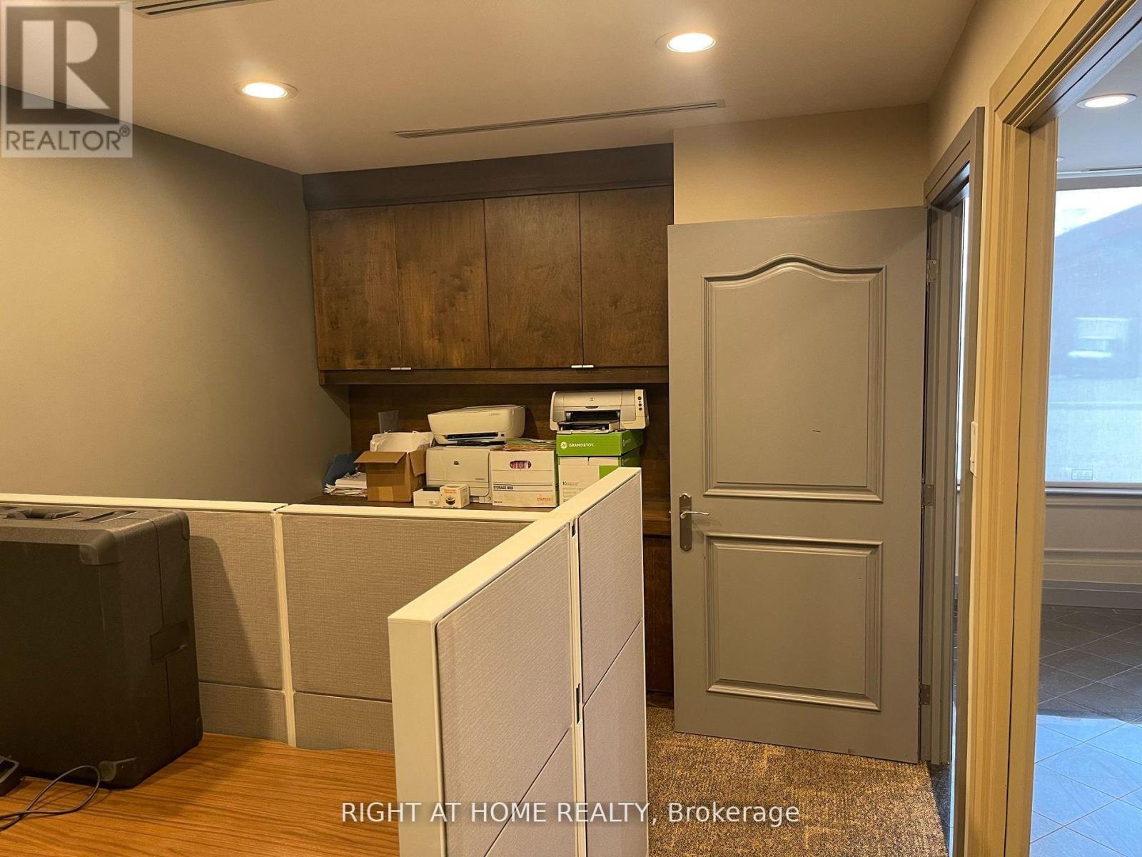 12 - 160 Cidermill Avenue, Vaughan, Ontario  L4K 4K5 - Photo 10 - N12310695