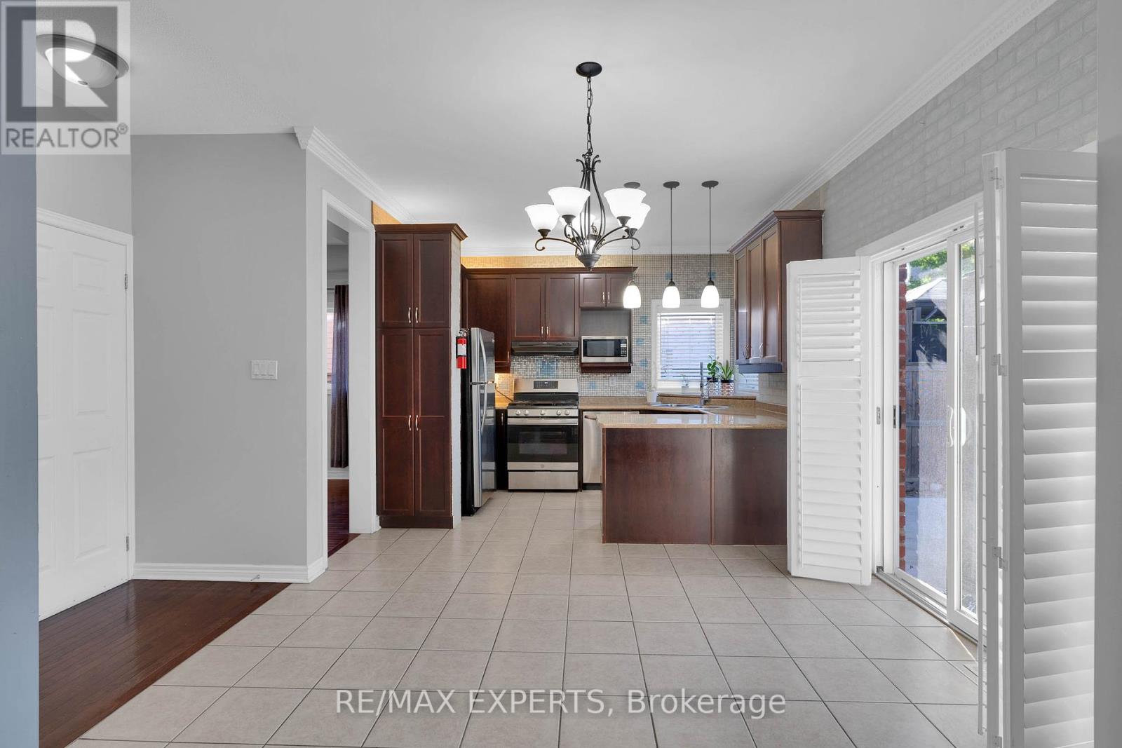 1198 Westmount Avenue, Innisfil, Ontario  L9S 4S7 - Photo 15 - N12310703