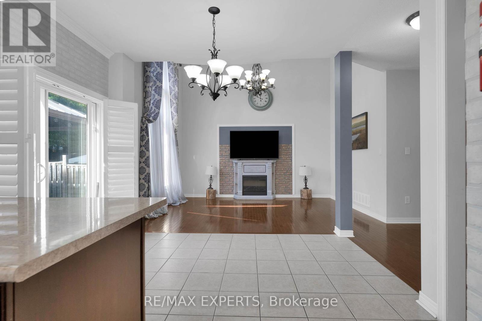 1198 Westmount Avenue, Innisfil, Ontario  L9S 4S7 - Photo 18 - N12310703