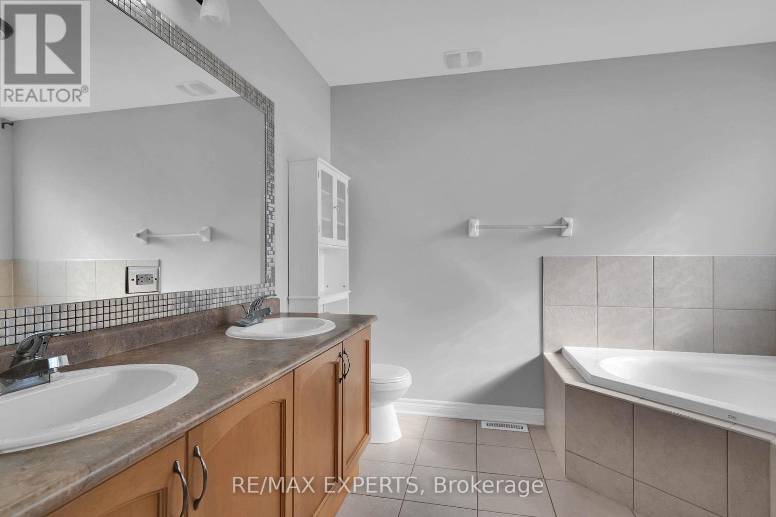 1198 Westmount Avenue, Innisfil, Ontario  L9S 4S7 - Photo 26 - N12310703