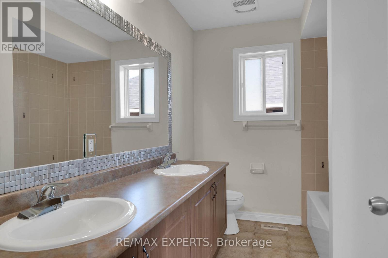1198 Westmount Avenue, Innisfil, Ontario  L9S 4S7 - Photo 32 - N12310703