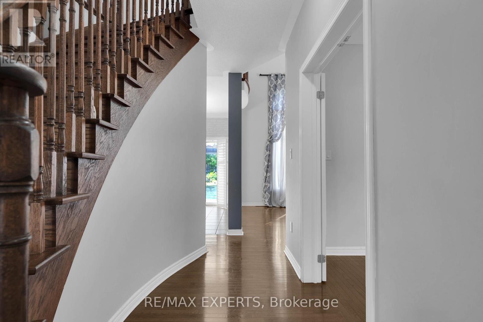 1198 Westmount Avenue, Innisfil, Ontario  L9S 4S7 - Photo 9 - N12310703