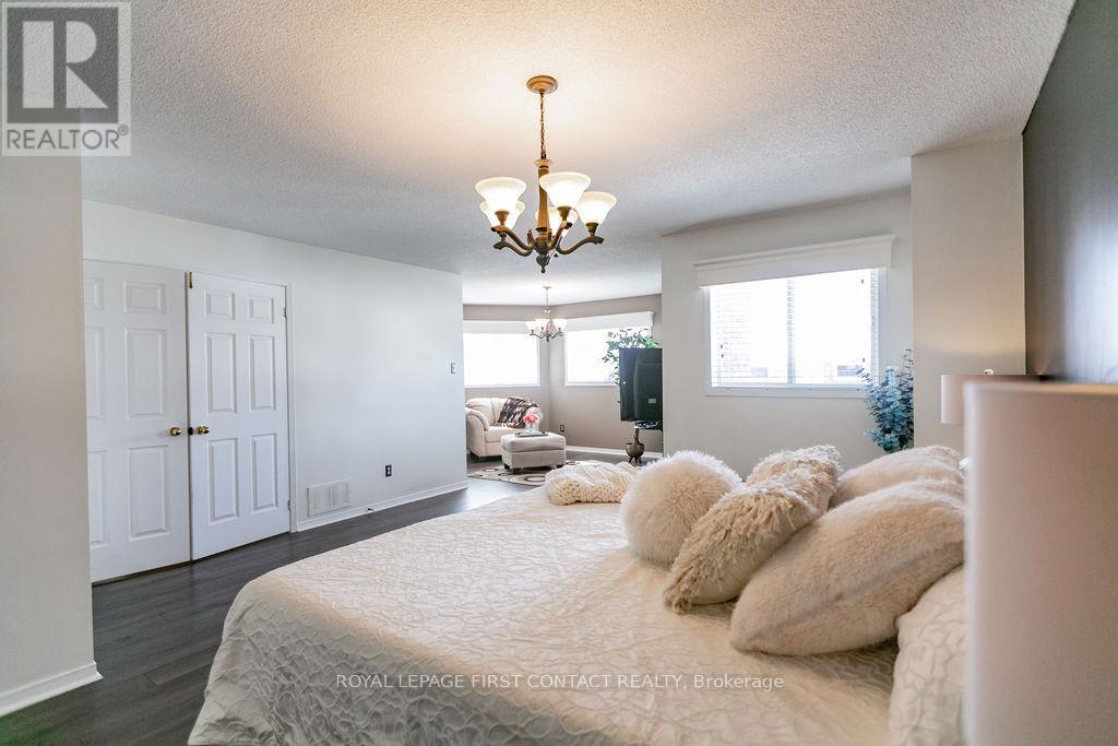 13 Irwin Drive, Barrie, Ontario  L4N 7A6 - Photo 25 - S12310685