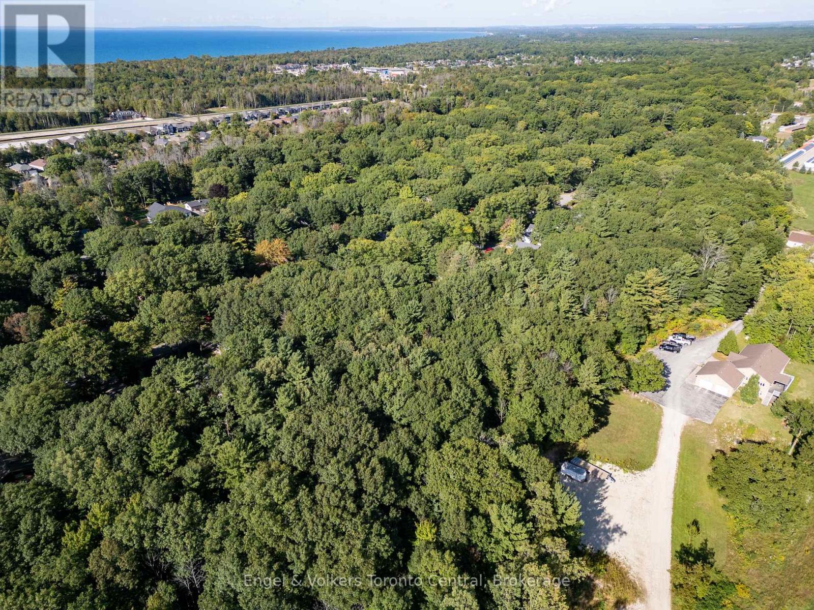 173 Wildwood Drive, Wasaga Beach, Ontario  L9Z 1R3 - Photo 7 - S12310838