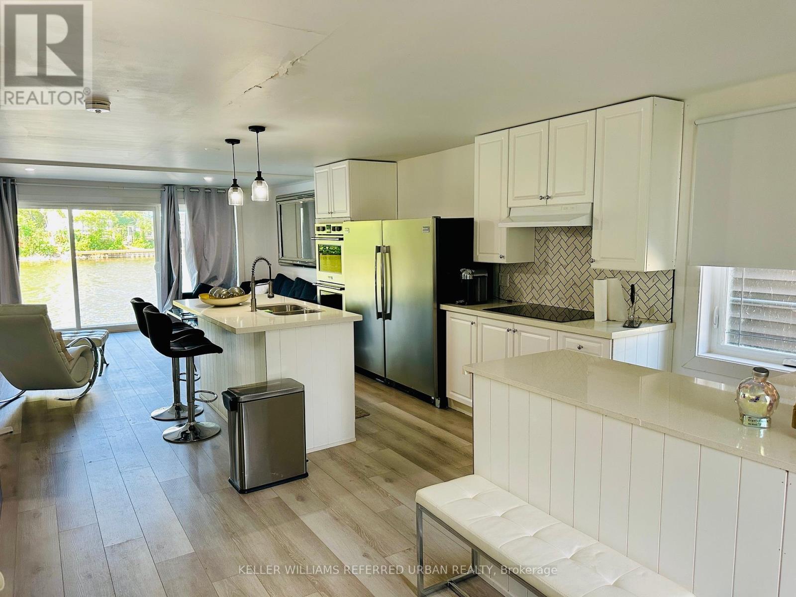 18 Harbour Park Crescent, Brock, Ontario  L0K 1A0 - Photo 6 - N12303146