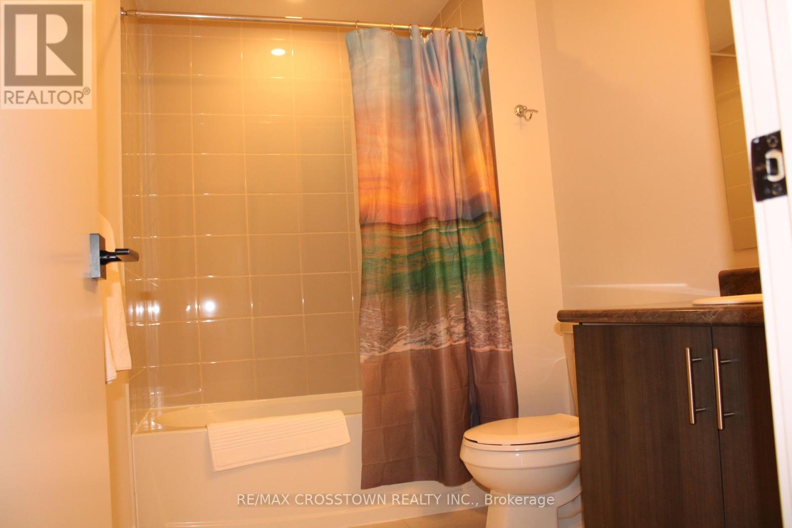 408 - 6 Spice Way, Barrie, Ontario  L9J 0J9 - Photo 7 - S12277726
