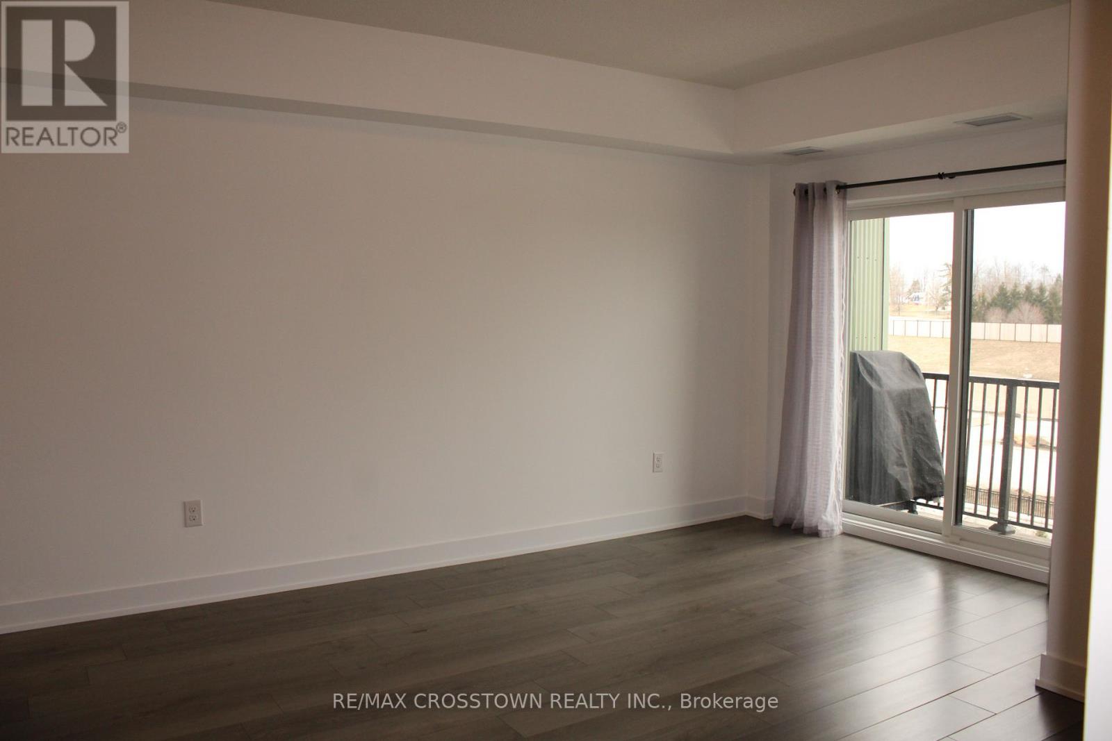408 - 6 Spice Way, Barrie, Ontario  L9J 0J9 - Photo 2 - S12277726