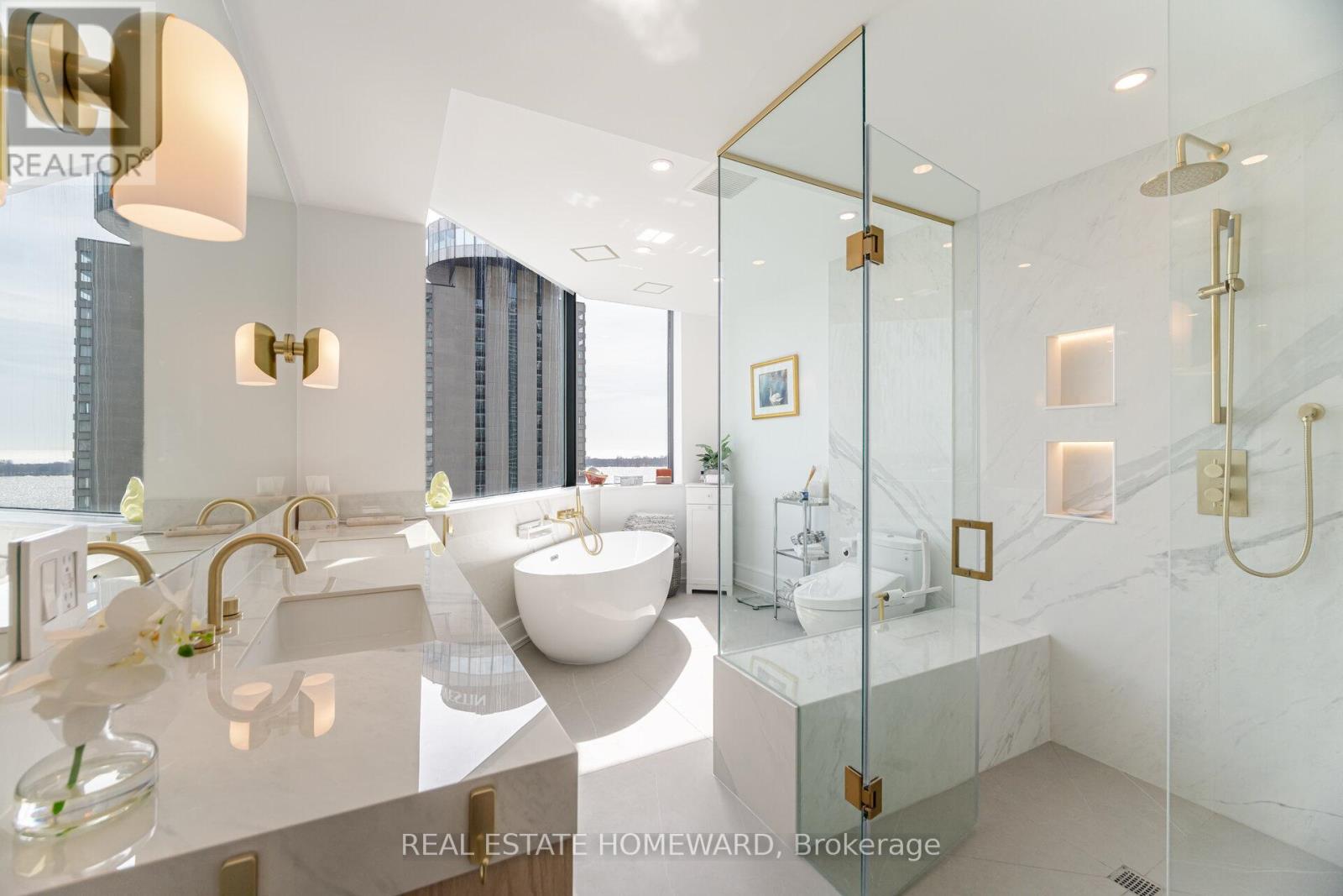 Ph2 - 10 Queens Quay W, Toronto, Ontario  M5J 2R9 - Photo 35 - C12045189