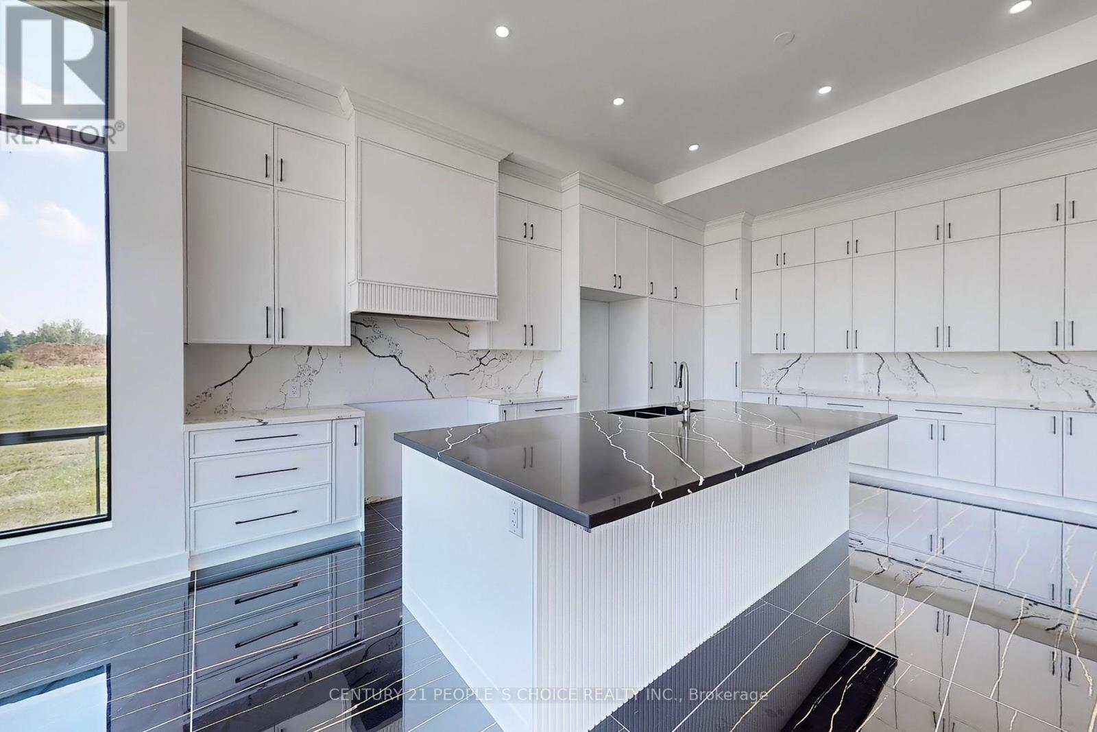 14 Sugarbush Court, Halton Hills, Ontario  L7G 4S7 - Photo 14 - W12308048