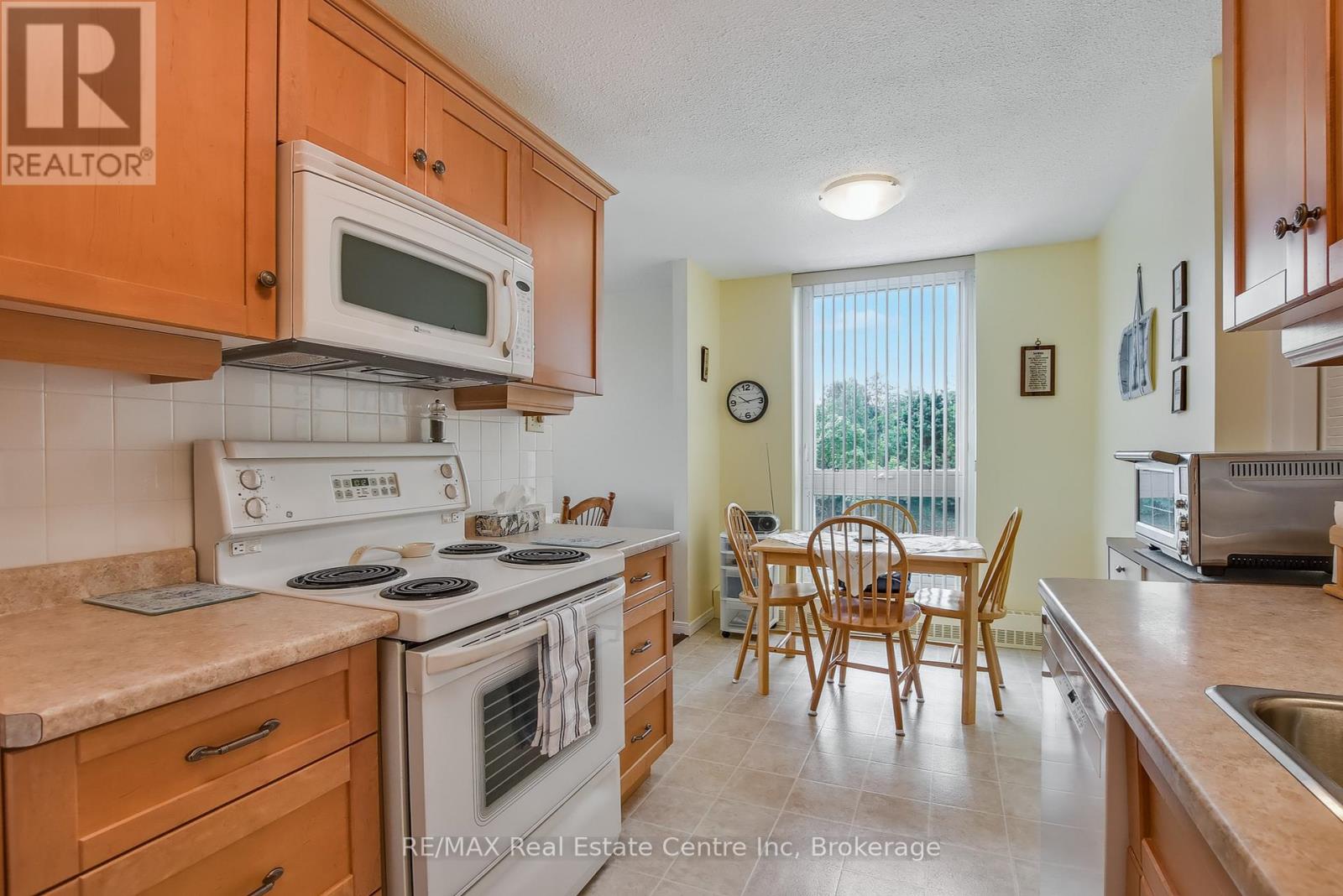 214 - 19 Woodlawn Road E, Guelph, Ontario  N1H 1G6 - Photo 11 - X12310718
