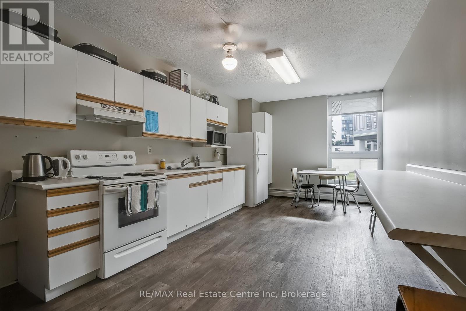 214 - 19 Woodlawn Road E, Guelph, Ontario  N1H 1G6 - Photo 24 - X12310718