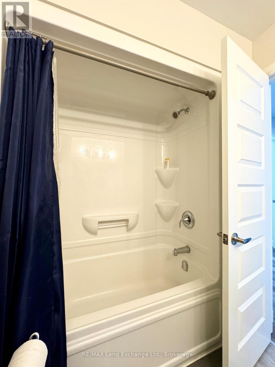 329 Bricker Street, Saugeen Shores, Ontario  N0H 2C1 - Photo 10 - X12310839