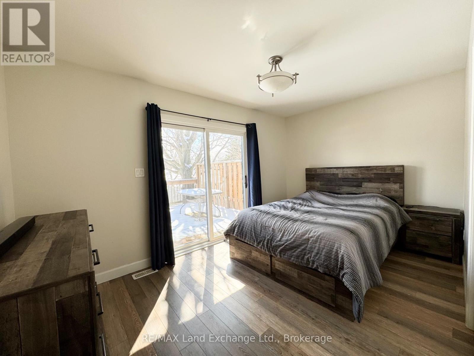 329 Bricker Street, Saugeen Shores, Ontario  N0H 2C1 - Photo 13 - X12310839